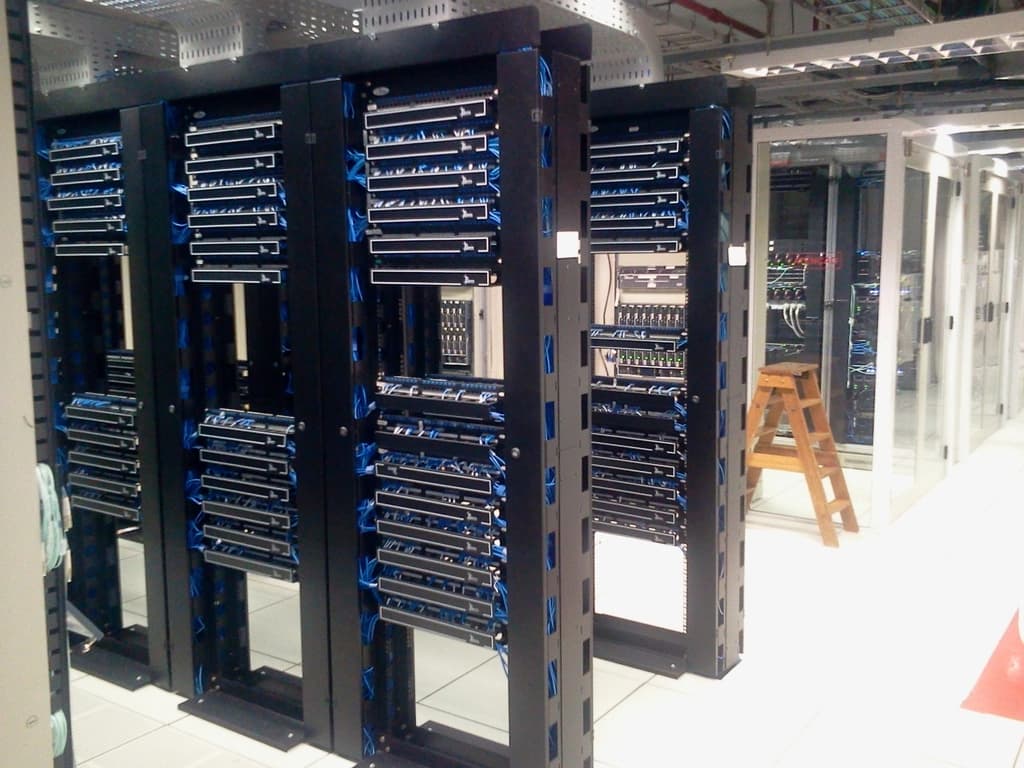 Data Center Networking
